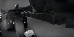 Как привлечь внимание инспекторов ГАИ? Парень из Квасовки смог: ранним зимним утром он ехал на электроскутере без шлема