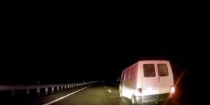 Пока гродненец угонял бус с Клецкова, повредил 4 автомобиля. Его догнали под Скиделем