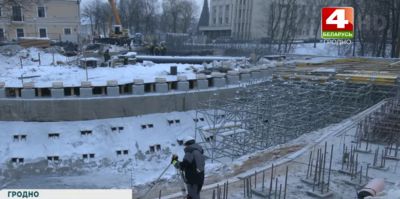 Мороз не помеха: реконструкция столетнего моста через Юрисдику идет даже зимой. Работы выполнены на 40%