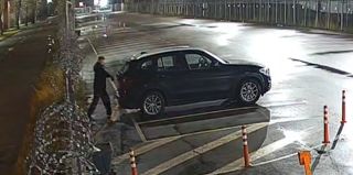 "Ничего не помню": пьяный подросток разнес BMW, приняв его за боксерскую грушу. Ущерб составил более 24 тысяч рублей