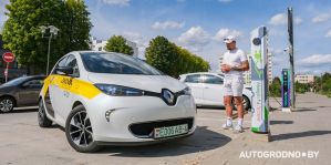 Частник в Гродно установил 5 зарядных станций за раз! Он рассказал, каково это было и когда их окупит