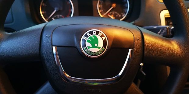 На Пестрака остановили пьяную женщину на Skoda. Как из-за 250 граммов шампанского вышло 3,2 промилле?