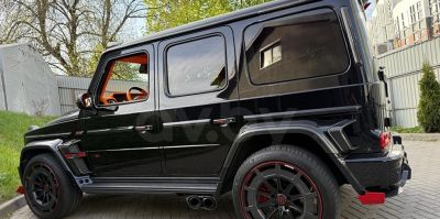 В Беларуси продают Mercedes-Benz G63 AMG в обвесе Brabus 900 Rocket. Осмотр – только платно