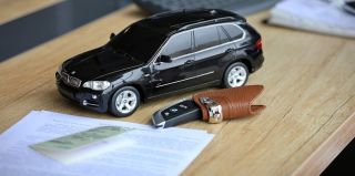 Недоплатил транспортный налог. В каком случае долг спишут со счёта?