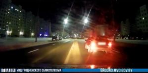 Водитель из Гродно поехал ночью в магазин. Поездка обойдется в 8 тысяч рублей. Бонусом – права на полку