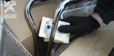 Белорус спрятал среди покупок магниты для слуховых аппаратов и поехал через "зеленый коридор". Его ждут конфискация и штраф