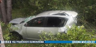 ДТП на трассе М6. Renault вылетел в кювет – пострадали две женщины