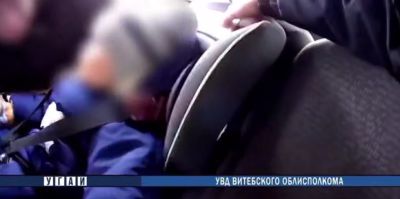 Родители оставили маленького сына одного в машине на морозе. Очевидцы вызвали ГАИ