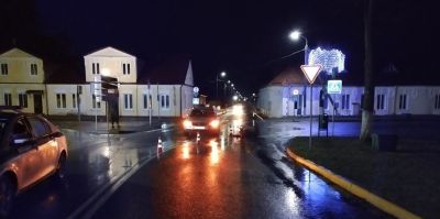 Даже на освещенной улице: в Вороново женщина попала под колеса "Пассата"