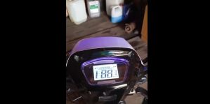 Женщина купила скутер, он сломался, а продавец не желает решать вопрос. Что делать, пояснил юрист