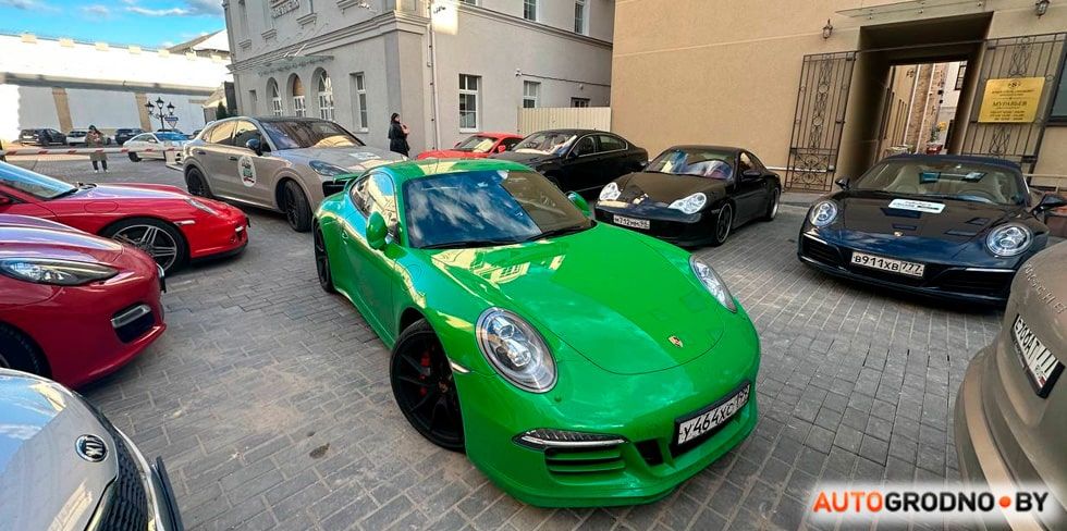 В Гродно зрелищно – прибыл Porsche Club Moscow