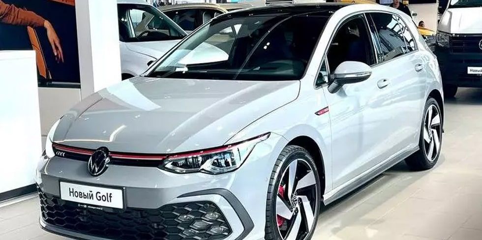 У белорусских дилеров появились "официальные" VW Golf – объявлены цены