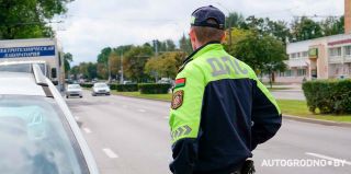 Бьют чужие автомобили и скрываются: ГАИ Гродно вновь ищет виновников дворовых ДТП