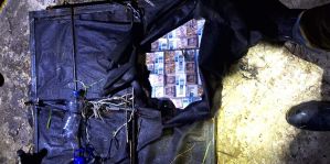 Контрабандистский "плот" из Немана перехватили литовские пограничники. Но за сигаретами никто не пришел