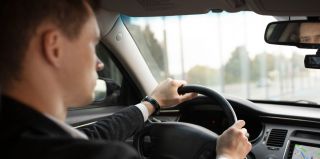 "В снегопад заработал 300 BYN за день". Таксист – о заработке и об изнанке своей работы