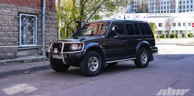 "Это был типичный перекупский вариант, но я влюбился": история 30-летнего Mitsubishi Pajero