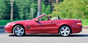 «Проблемы посыпались как из рога изобилия» Минчанин рассказал о тюнинге Mercedes-Benz SL в 600-сильную «зажигалку»