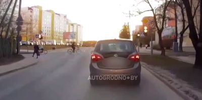 "Я слишком серьезно отношусь к этой ситуации?" Читатель АвтоГродно – о "гонке на красный" с ребенком на Калиновского