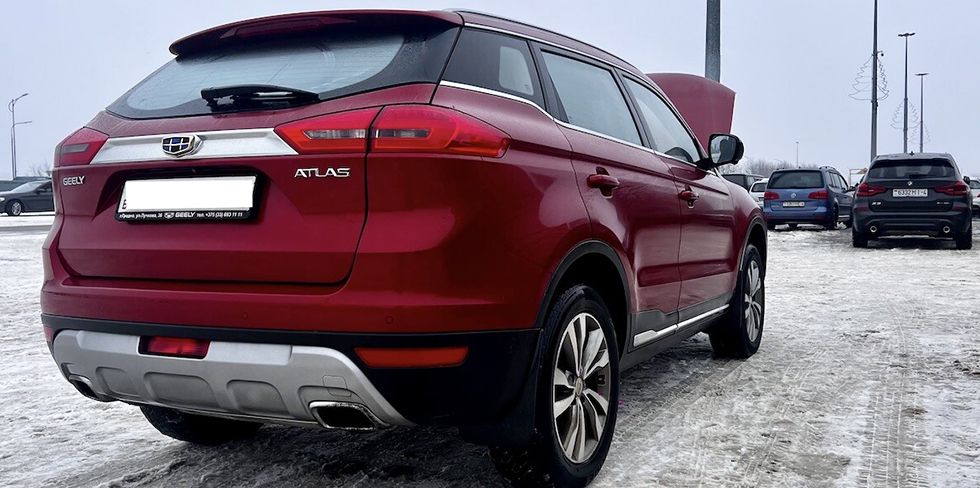 Почем продают "первые" Geely Atlas?  Автоподборщик помог проверить 5-летние кроссоверы в Гродно