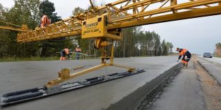 "Надо упор делать на бетонировании". Лукашенко поручил восстановить и отремонтировать дороги после зимы