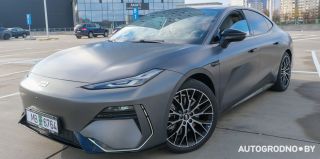 Протестировали с автоподборщиком из Гродно новый электромобиль Geely E8: обзор с подъемником и толщиномером