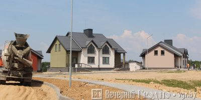 Было поле, а появился район. Как сейчас выглядит деревня Подлабенье под Гродно?