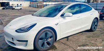 Как выглядит нашумевшая Tesla из США с "Тотальной потерей", которую американец нашел в Гродно