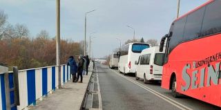 Сколько стоять и что делать, если автобус опоздал? "Атлас" ответил на главные вопросы о границе