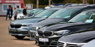 Купил машину, но работаю не в Беларуси. Учтут ли в налоговой зарплату из-за границы?