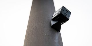 Издалека не заметишь. Как выглядит и работает новая камера ГАИ