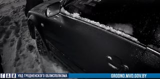 "Лишенник" приехал под ГАИ прямо в руки инспекторам. Недавно купленный авто отправили на штрафстоянку